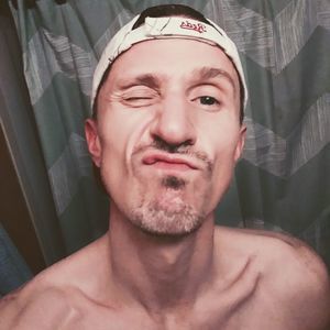 Meet your Posher, Dustin